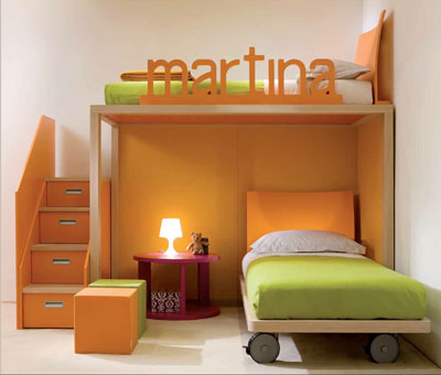 Letto a mini castello: camerette a soppalco con cabina armadio ... Secondo letto scorrevole rialzato